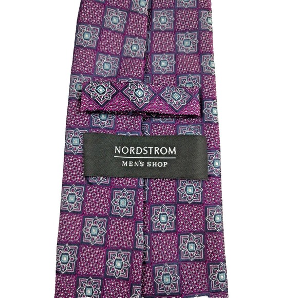 Handsome Nordstrom Mens Shop Silk Tie  Geometric Squares Textured Dark Red - Picture 10 of 11